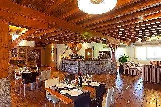 Hotel Txaraka 2*