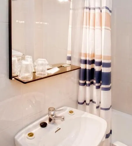 ホテル Txaraka 2*