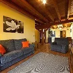 Hotel Txaraka 2*
