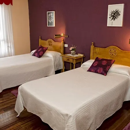 Txaraka Hotel 2*