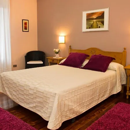 Hotel Txaraka Bermeo