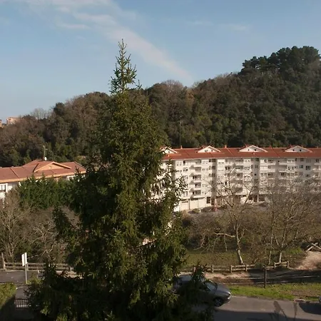 Hotel Txaraka Bermeo